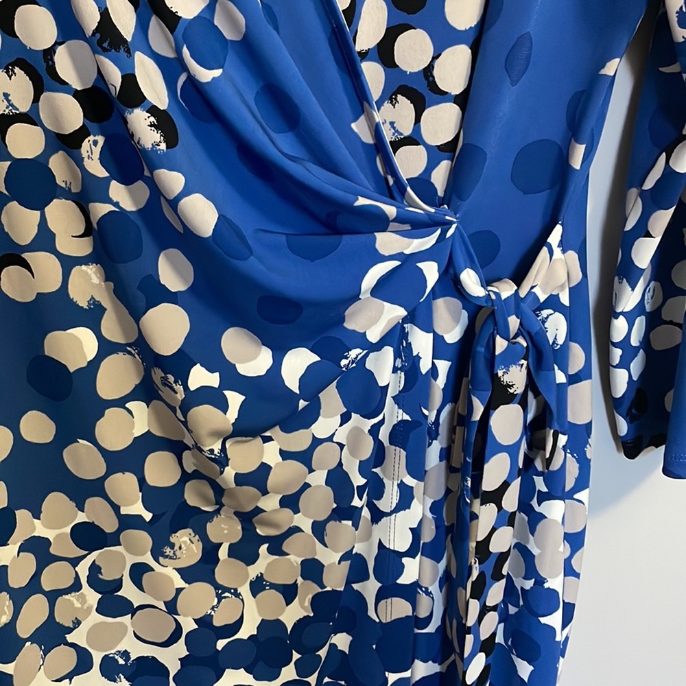 Anne Klein Blue and White Long Sleeve Wrap Dress - Picture 4 of 4